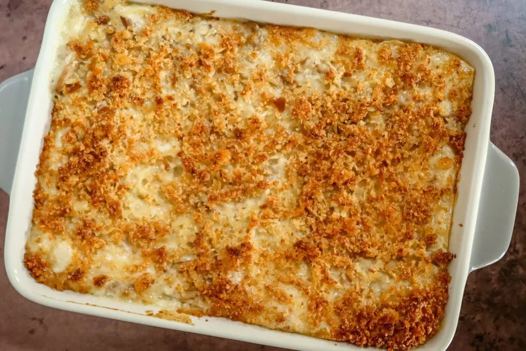 baked tuna tetrazzini casserole