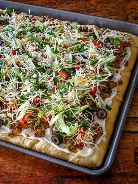 veggie pizza with taco mixture