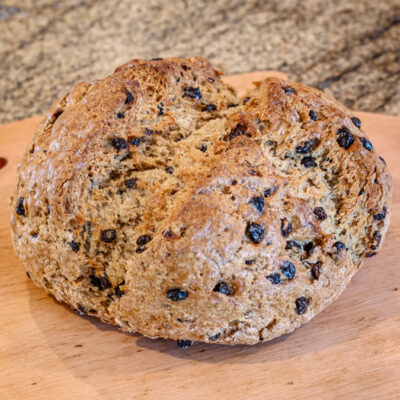 Irish soda bread with currants