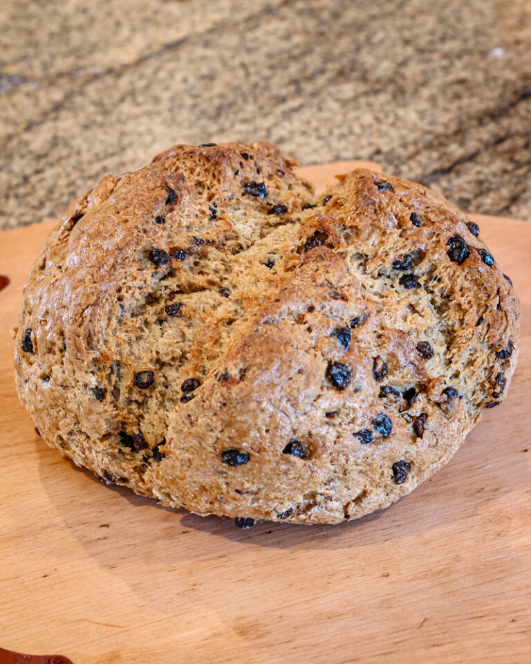 Irish soda bread with currants