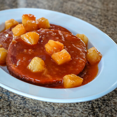 Ham steaks with pineapple on a platter