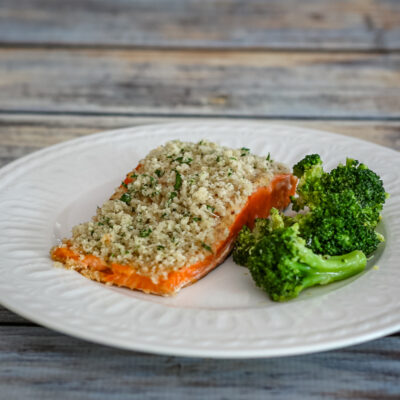 a salmon fillet baked with mustard and panko coating