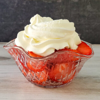 strawberries with stabilized whipped cream