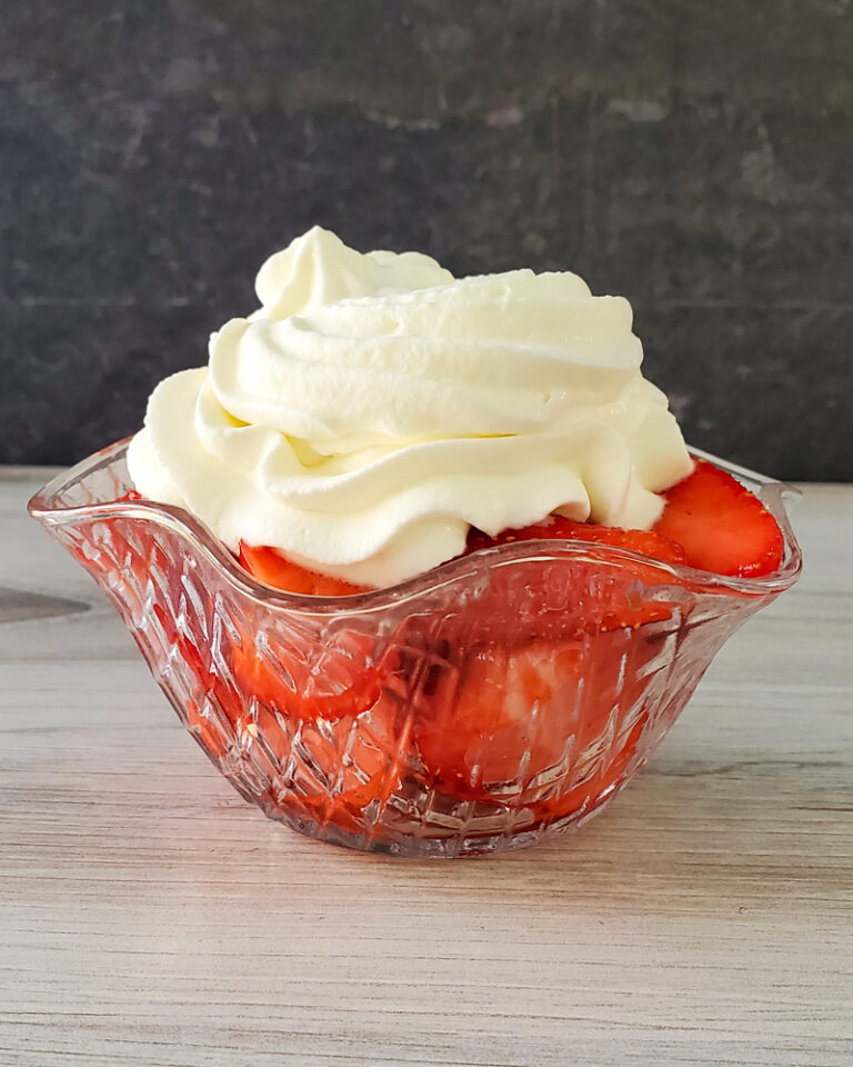strawberries with stabilized whipped cream
