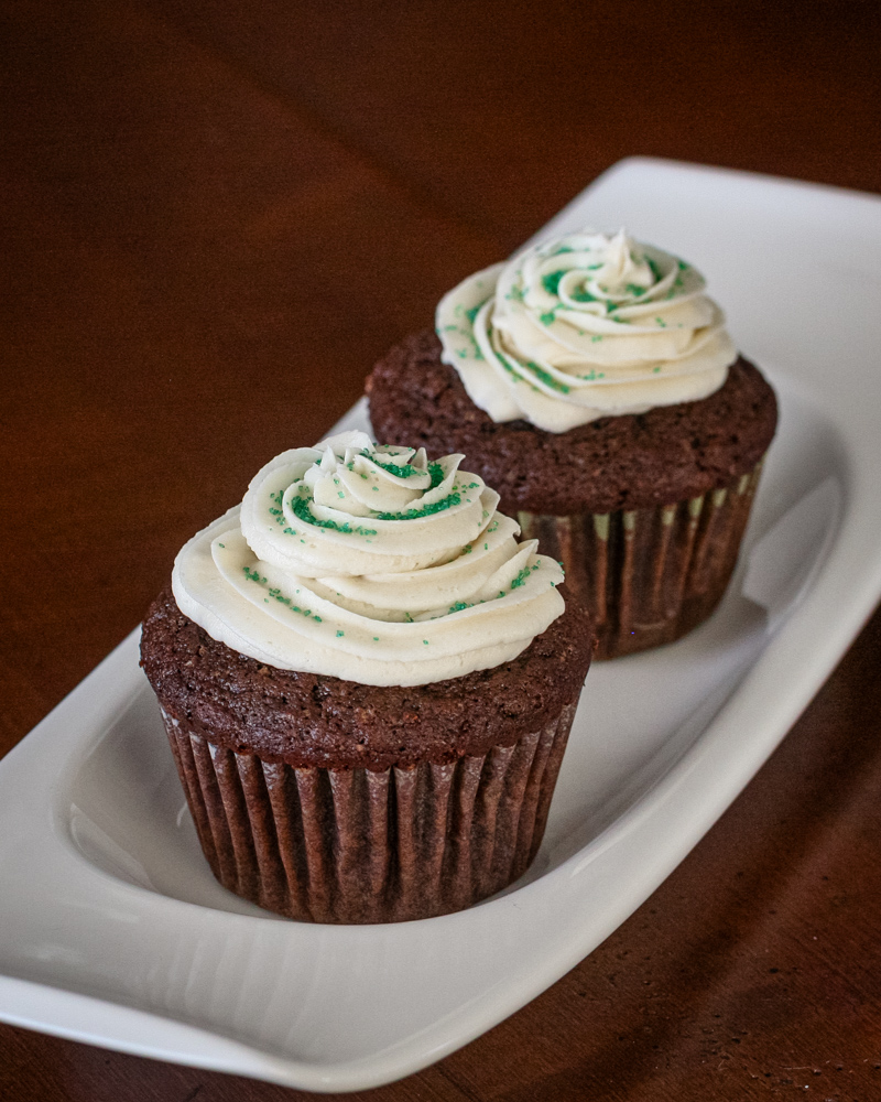 irish cream frosting on chocolate stout cupcakes