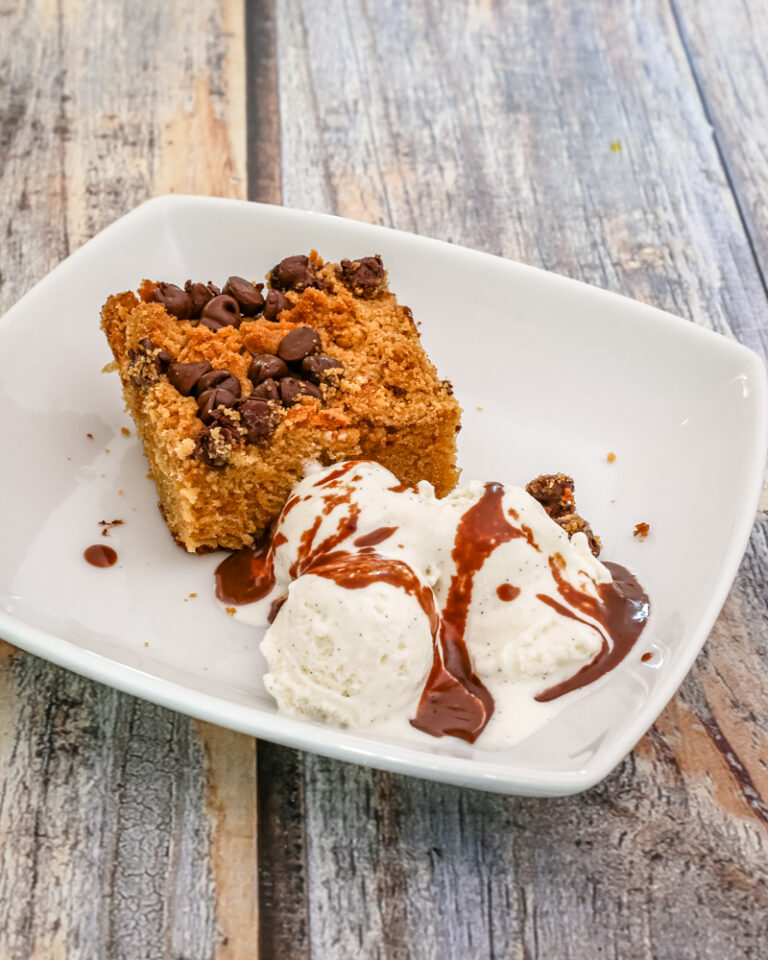 peanut butter chocolate chip crumb cake