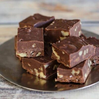 5-minute chocolate fudge on plate