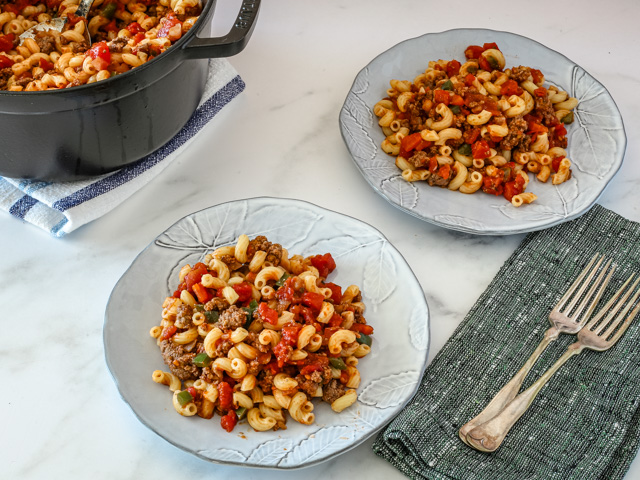 American chop suey in plates