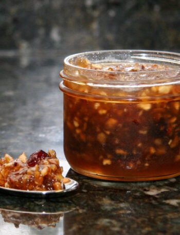 apple cranberry conserve in a canning jar