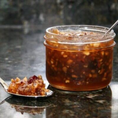 apple cranberry conserve in a canning jar