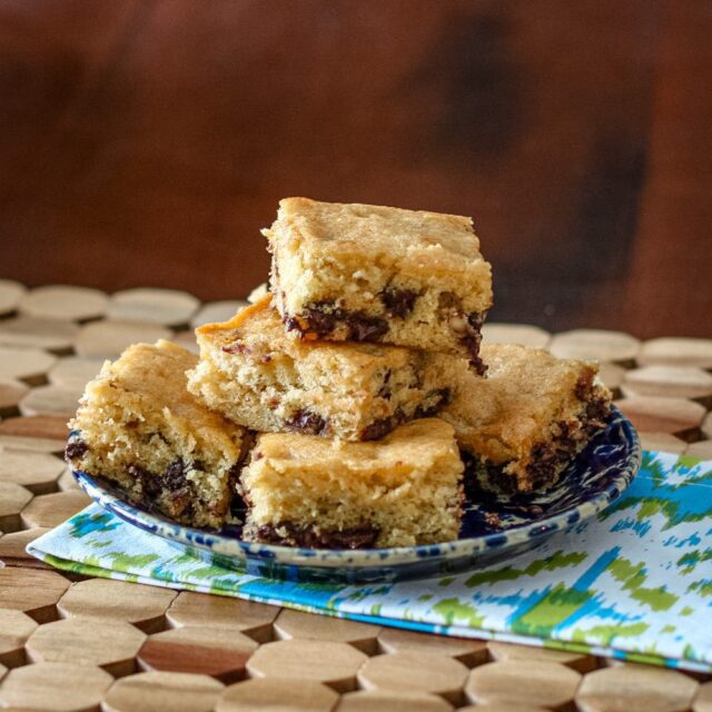 Brown Sugar Bars With Chocolate Chips - Classic Recipes