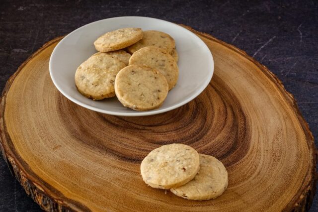 butter pecan shortbread cookies