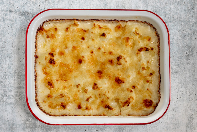 Baked British cauliflower cheese