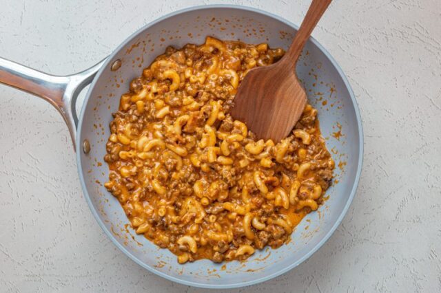 preparation of homemade cheeseburger macaroni