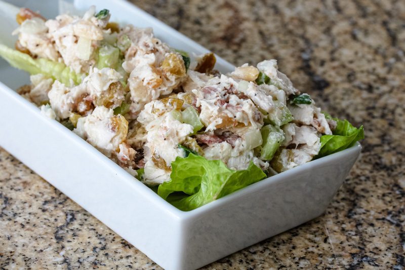 chicken salad with bacon and raisins