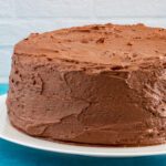 chocolate buttercream frosting on cake