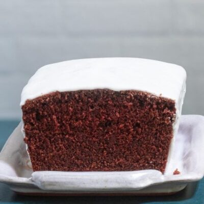 chocolate loaf cake iced