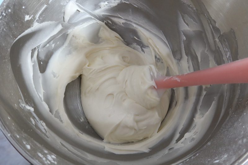 cream cheese frosting preparation