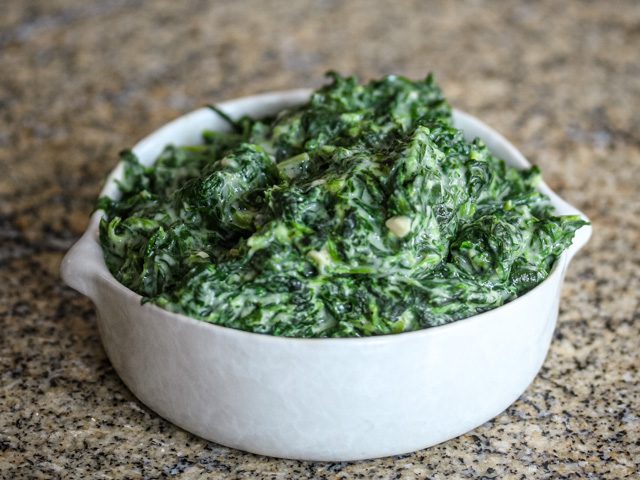 bowl of creamed spinach