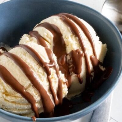 sugar free chocolate sauce on ice cream