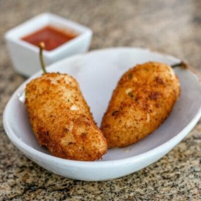 jalapeño peppers deep fried with cheese bacon filling