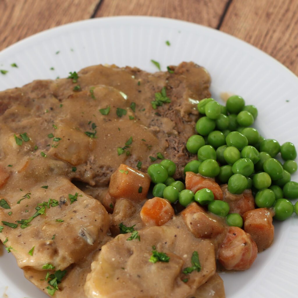 Cube Steaks With Mushrooms And Gravy Classic Recipes