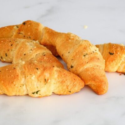garlic butter crescent rolls