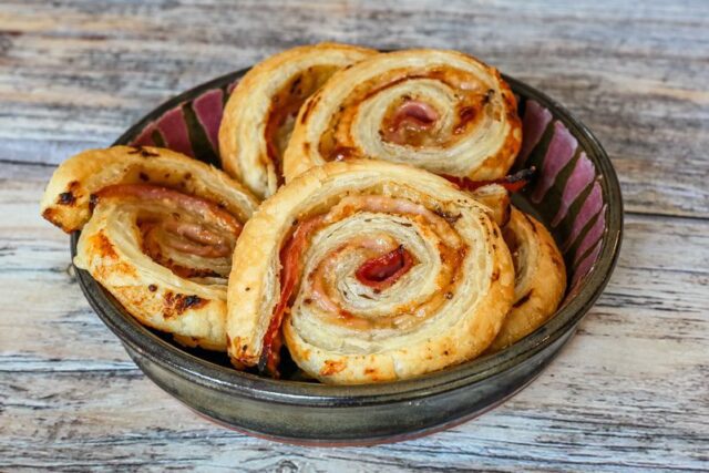 ham and honey mustard pinwheels appetizer