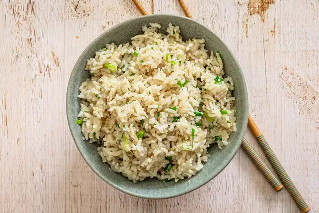 Serve with a garnish of extra chopped green onions or cilantro.
