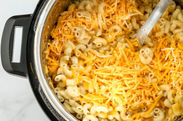 4-Minute Instant Pot Macaroni and Cheese - Classic Recipes