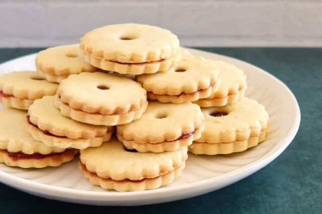 jammie dodgers cookies on a plate