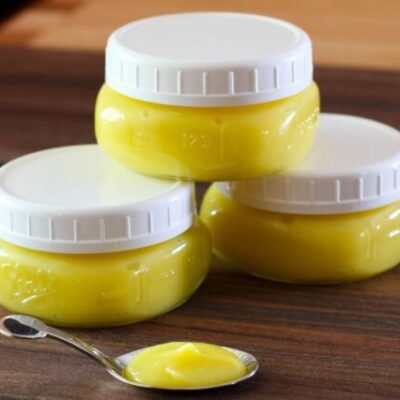 homemade basic lemon curd in small jars