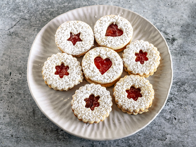 A plate of Linzer cookies