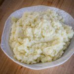 A big bowl of keto-friendly mashed cauliflower.