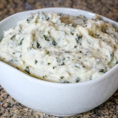 mashed potatoes with leeks and kale