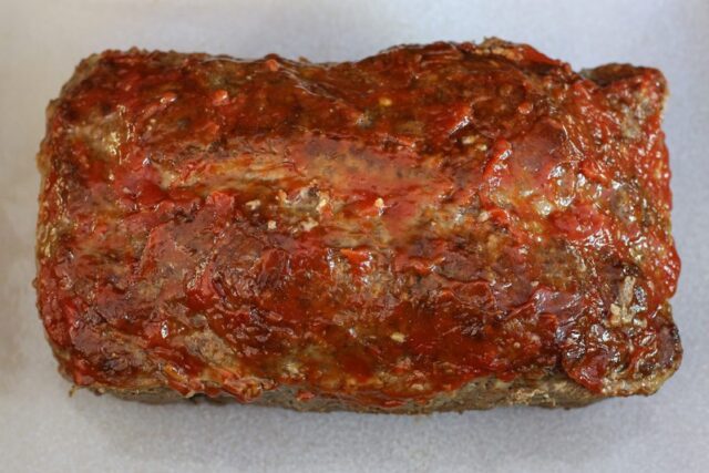 old-fashioned meatloaf with oats and ketchup