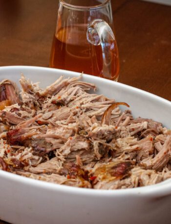 slow-cooked north carolina pulled pork with vinegar sauce