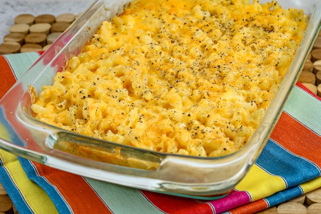 baking pan of macaroni and cheese