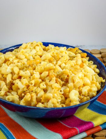 macaroni and cheese in a serving bowl