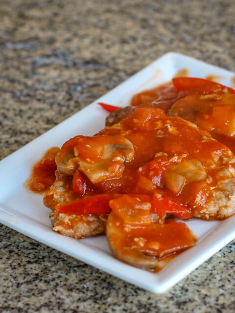 pork chops with tomatoes and mushrooms