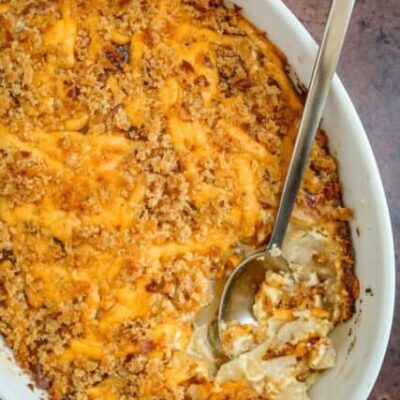 potatoes au gratin with cheese and breadcrumb topping