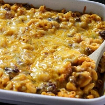 A quick and easy chili mac casserole