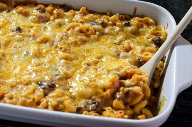 A quick and easy chili mac casserole