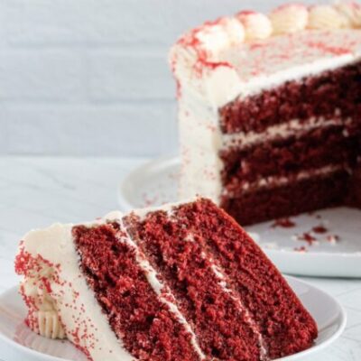 red velvet cake with cream cheese frosting