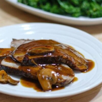 roast beef slices with pan gravy