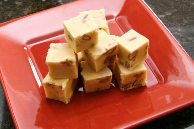 sour cream fudge