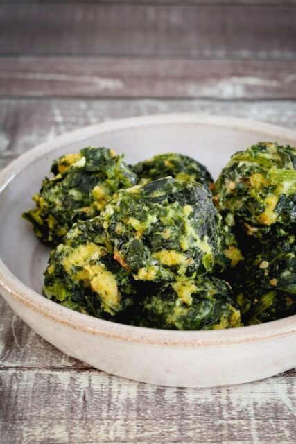 spinach balls appetizer in a bowl