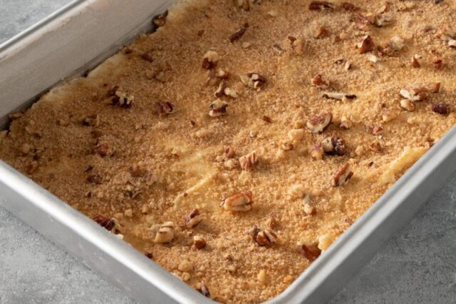 preparing the strawberry crumb cake