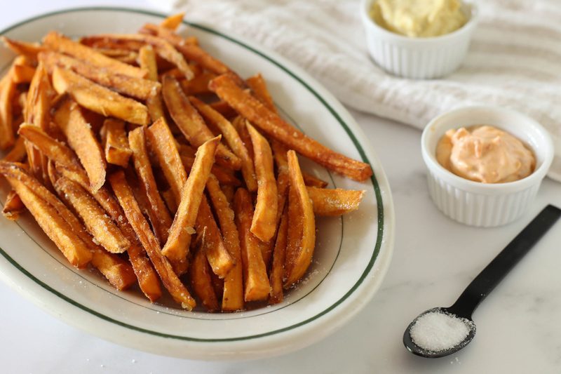 Baked sweet potato fries with sweet chili mayo