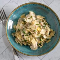 quick tuna casserole with potato chips